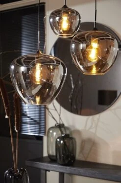 Hanglamp MAYSON Mat Zwart/Smoke - 40 X 40 X 34 Cm -Meubeldecoratie Winkel hanglamp mayson mat zwart smoke 40 x 40 x 34 cm 533x800 61b347cbe73e8 l